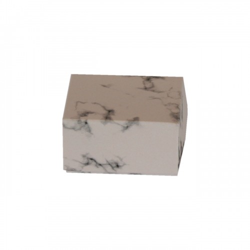 Cardboard jewellery box marble pinted in pink, for ring or earrings.